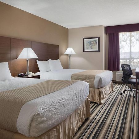 Days Inn By Wyndham Dalhousie Εξωτερικό φωτογραφία